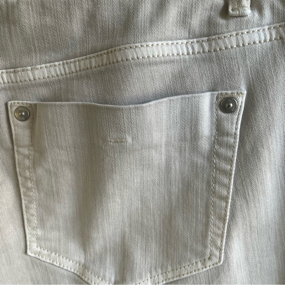 J Jill Denim Authentic Fit Slim Leg Ankle Women’s Size 16P Cream White D… - Picture 8 of 11